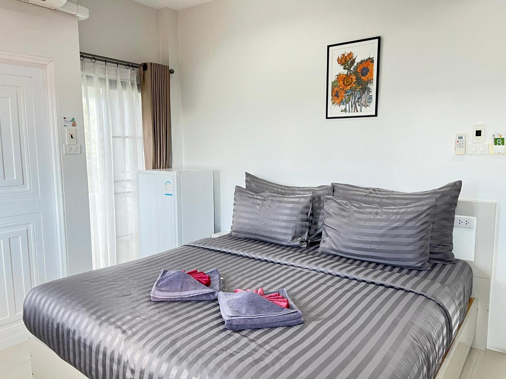 The Gun Hotel Surin Exterior photo